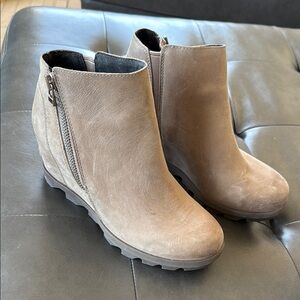 Sorel Joan Of Arctic Wedge Zip Boots
